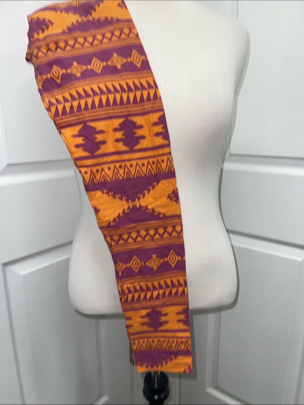 LuLaRoe New OS One Size Aztec Leggings NWT